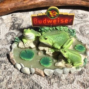 Budweiser Frogs Figurine  1998